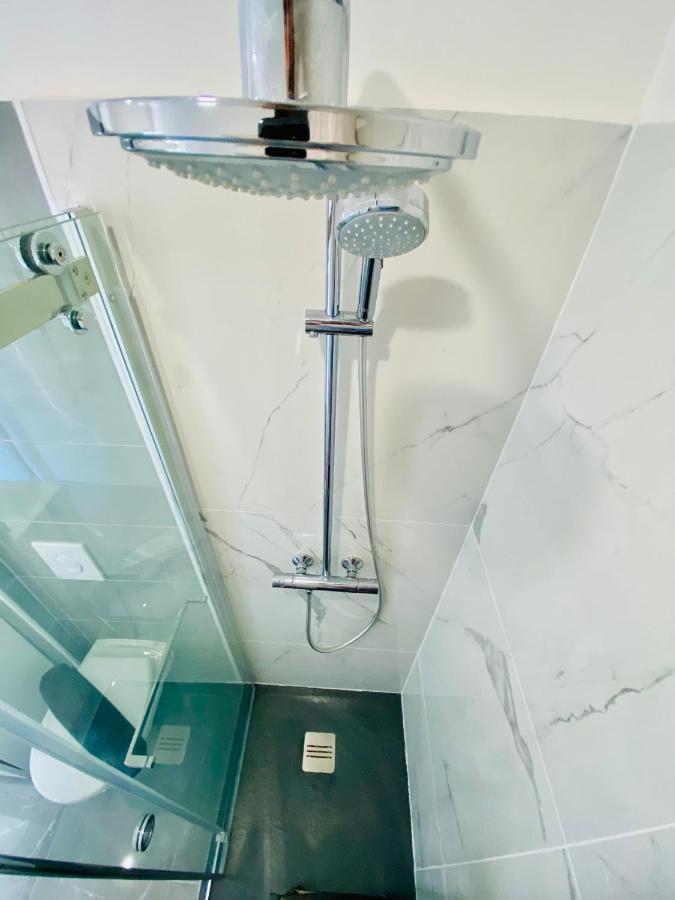 Lovely Apartment Heart Of Golden Square Fiber Wifi نيس المظهر الخارجي الصورة